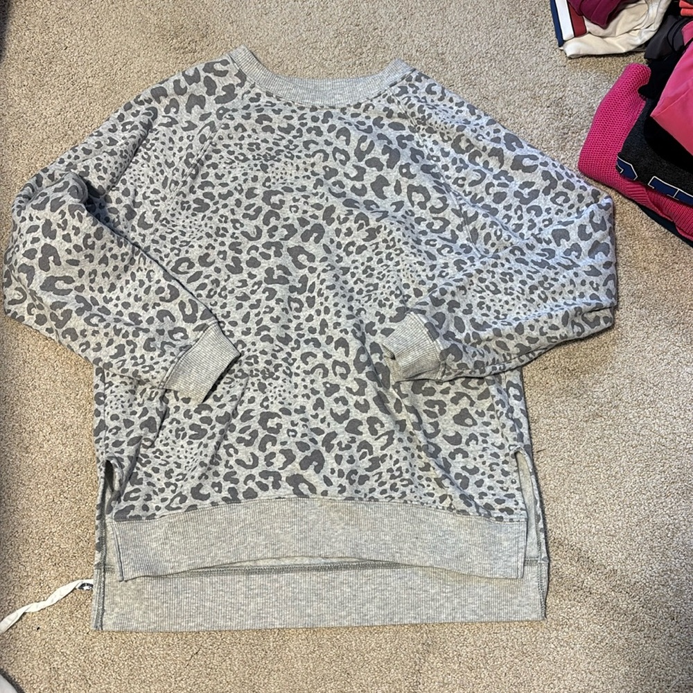 Sweatshirt
